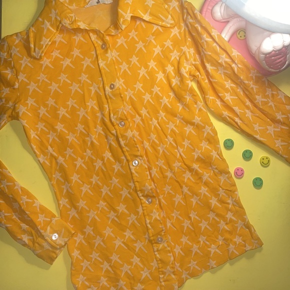 Vintage Blouse - Yellow w/ stars ✨ - Picture 3 of 5